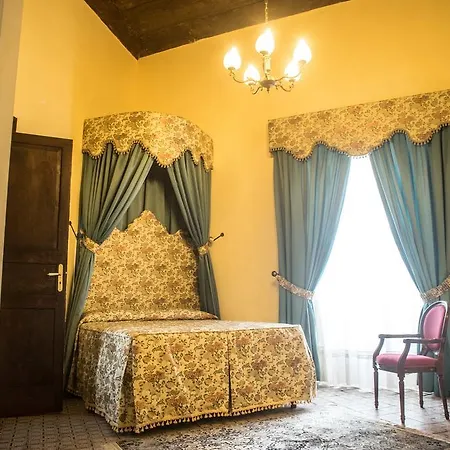 Castello Di Caccuri