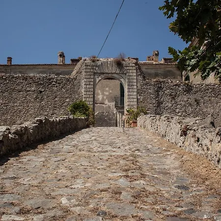 Castello Di Caccuri